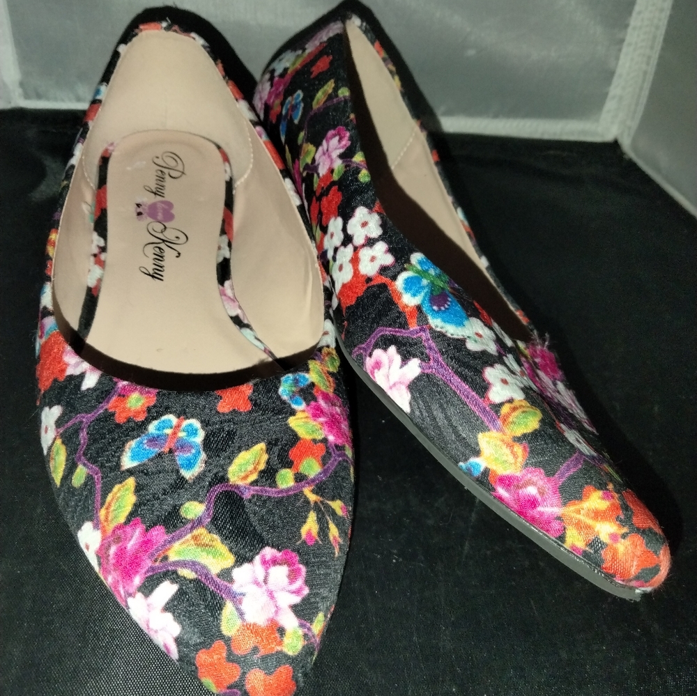 Penny loves Kenny flat floral butterfly pointy shoes size 8 Aaron SF Pride